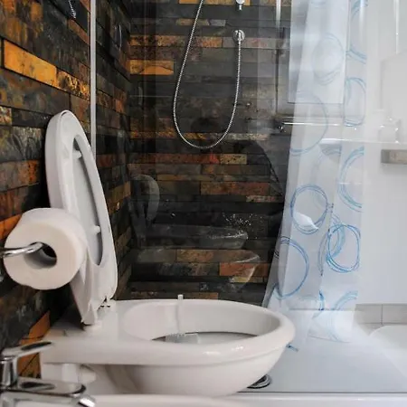 Underground 22 Pensión