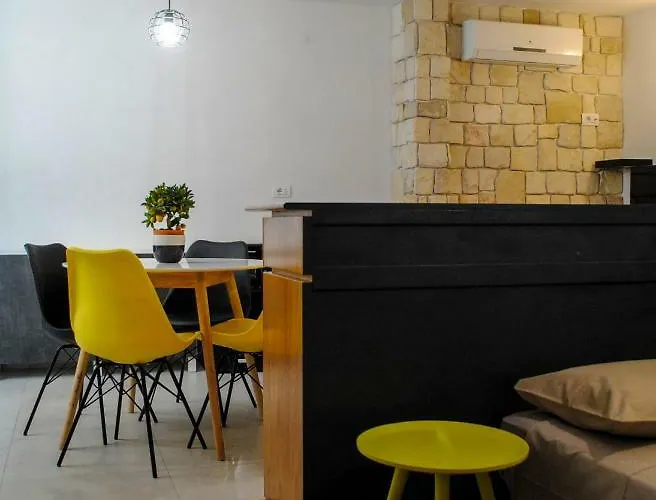 Underground 22 Πανσιόν 3*